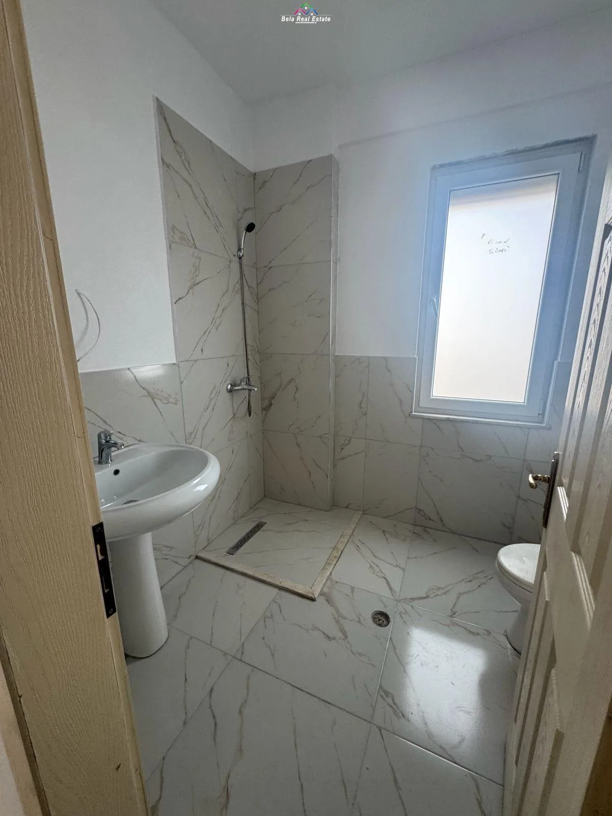 Apartament Ne Shitje 2+1 tek Kthesa e Kamzes (ID B120871) Tirane