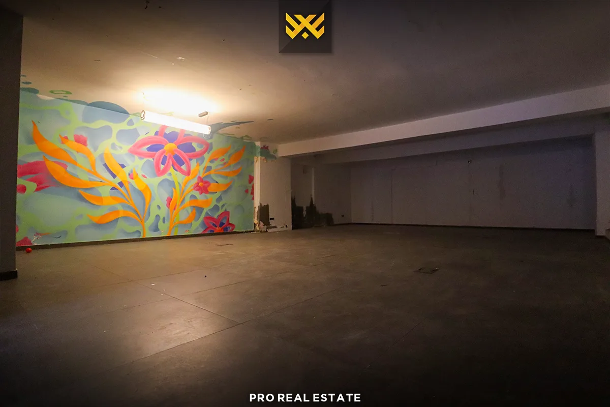 Lokal 150m² për #SHITJE në Dardani.