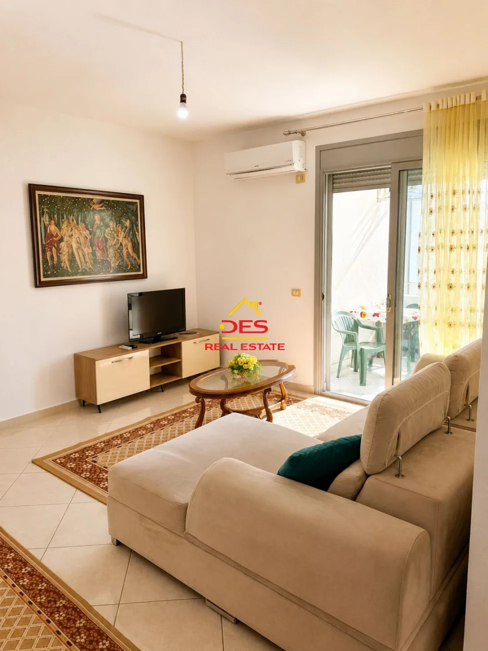 Shitet apartament 2+1 pranë gjykatës së rrethit gjyqësor , vlorë.
