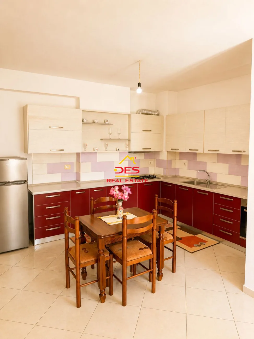 Shitet apartament 2+1 pranë gjykatës së rrethit gjyqësor , vlorë.
