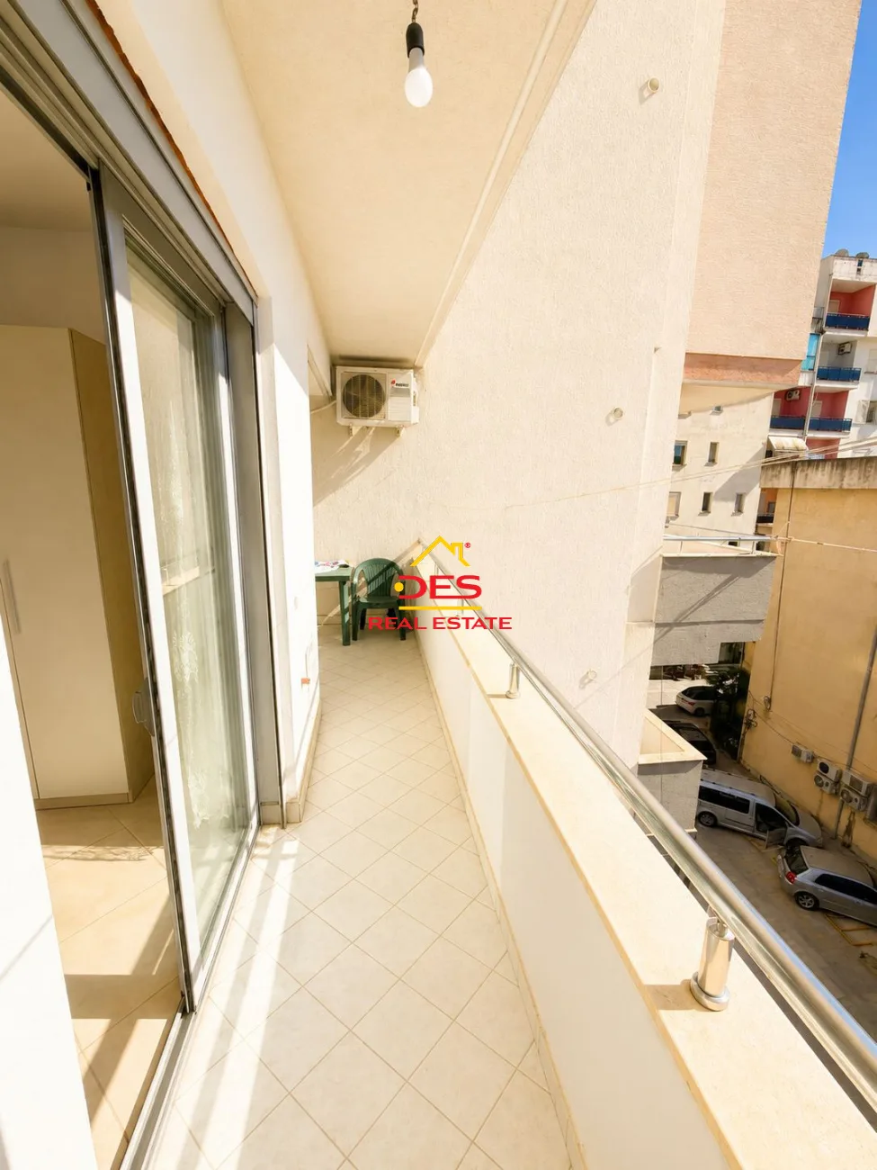 Shitet apartament 2+1 pranë gjykatës së rrethit gjyqësor , vlorë.