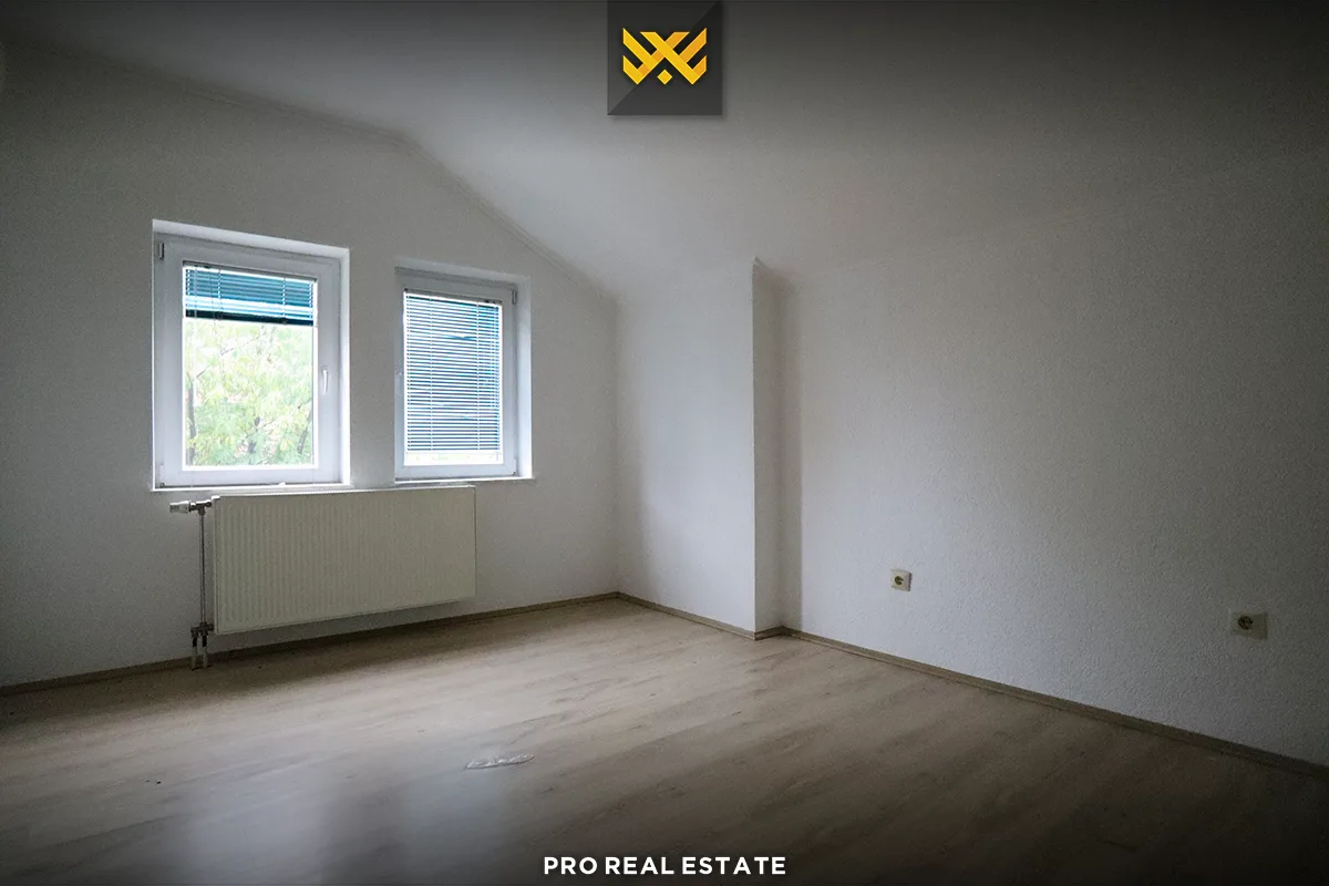 Shtëpi - Zyrë 1000m² me #QIRA në Tophane.