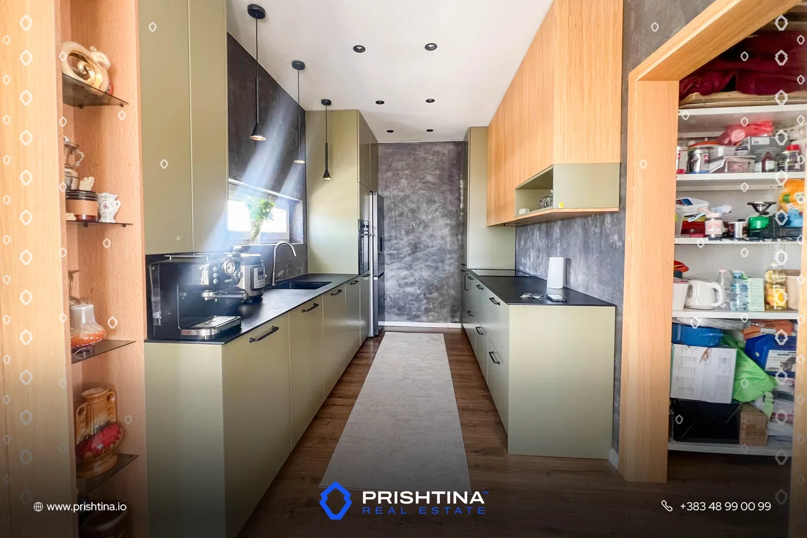 Banesë në #shitje 180m² + 100m² terasë në Fushë Kosovë