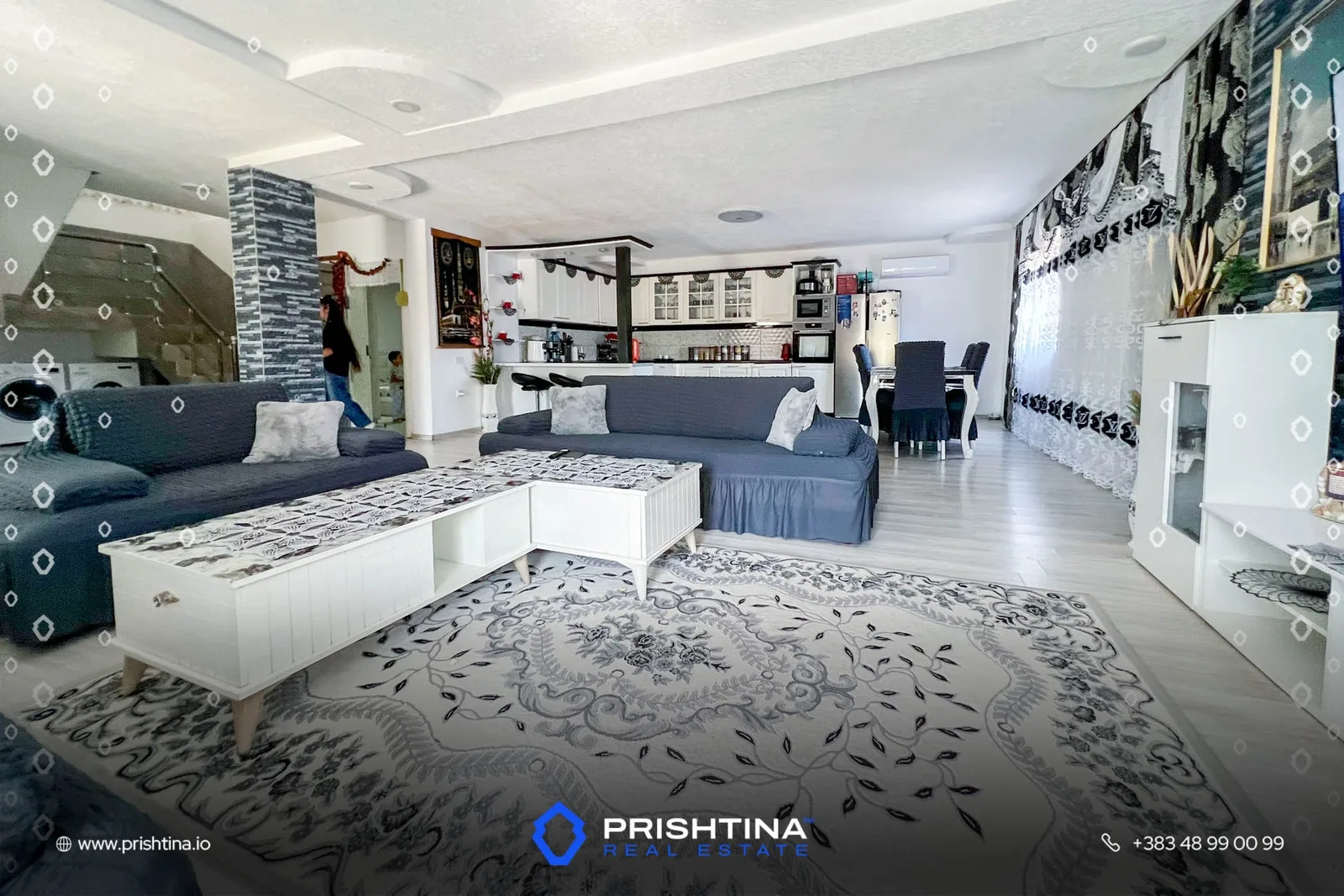 Shtëpi me qira 350m² në Graçanicë