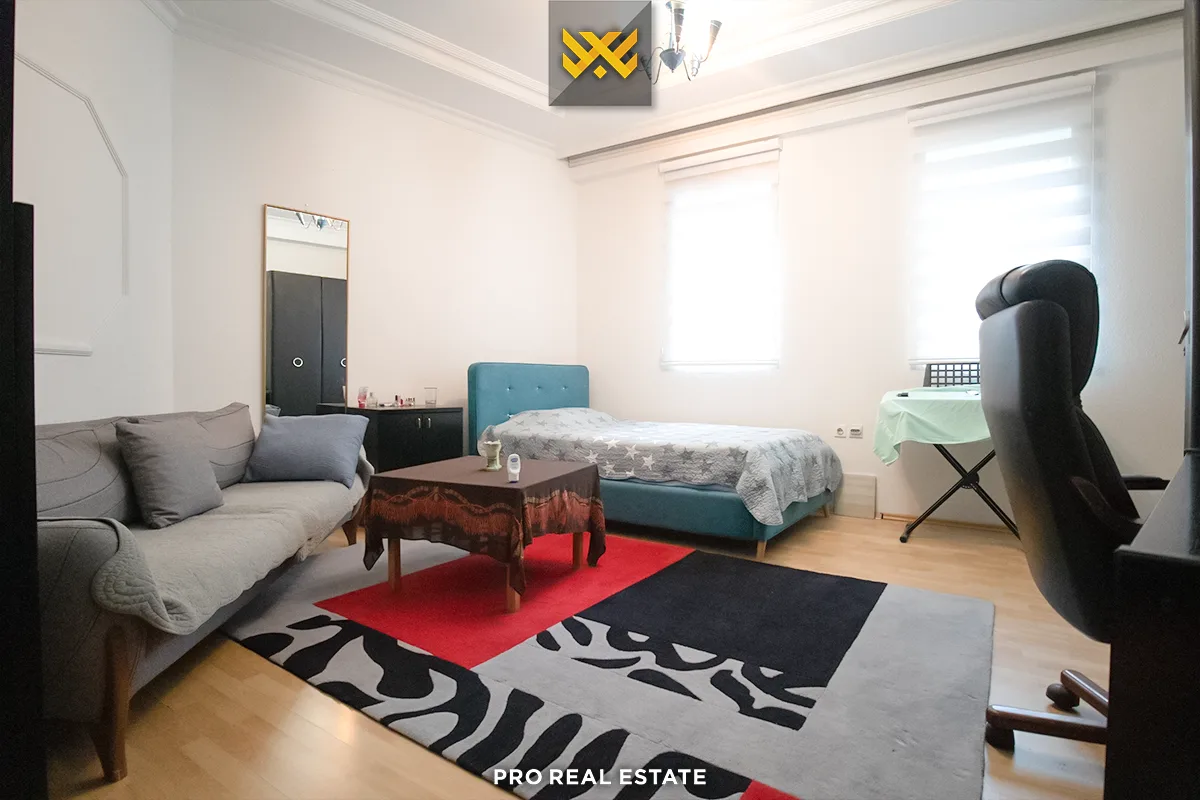 Shtëpi 550m² me #QIRA në Lagjen e Muhaxherëve.