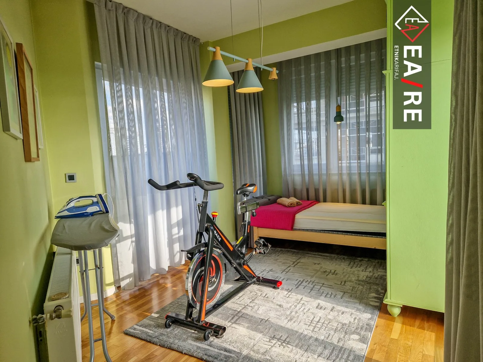 PENT-HOUSE DUPLEX ME QIRA NË AKTASH!