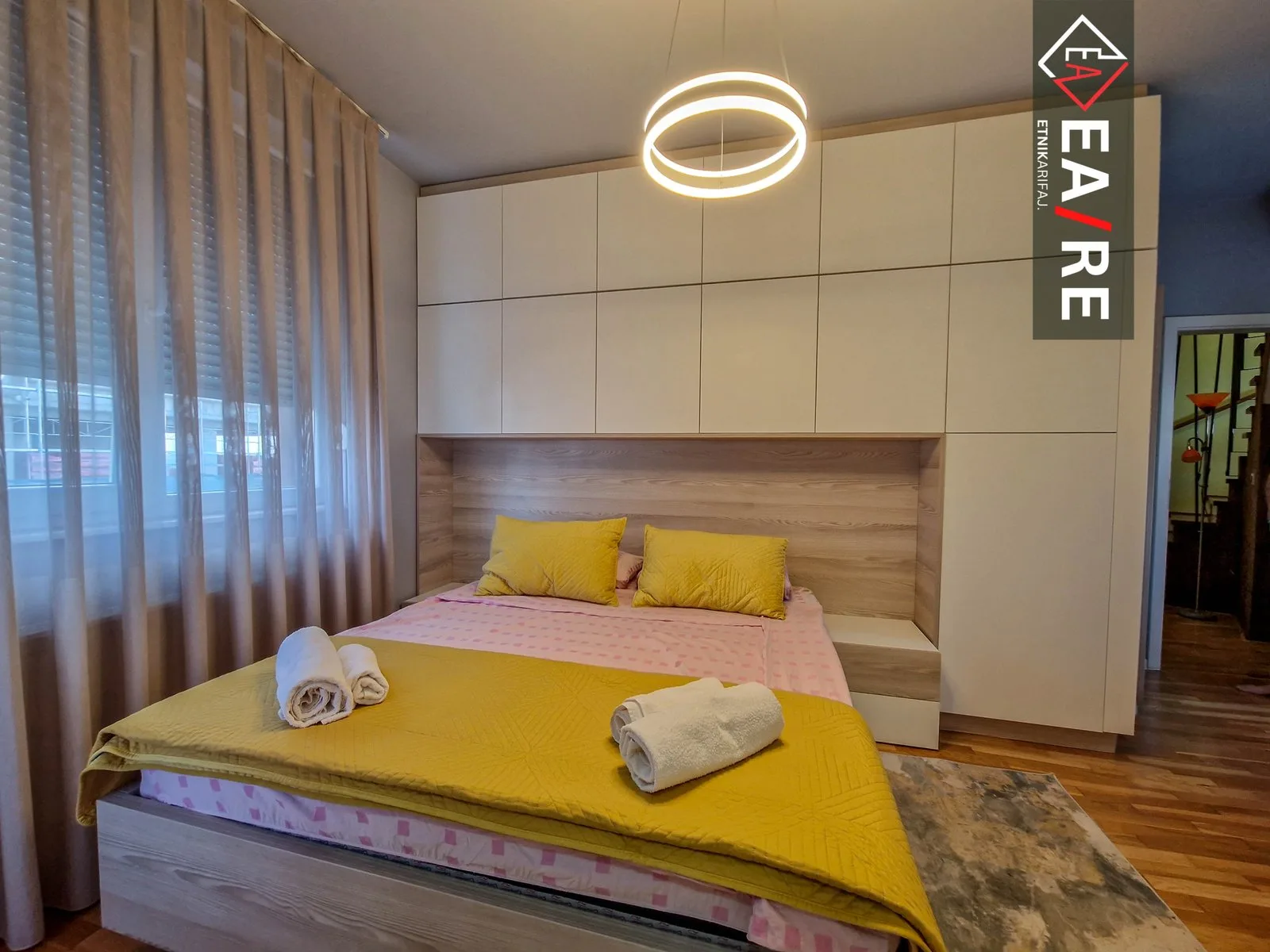 PENT-HOUSE DUPLEX ME QIRA NË AKTASH!