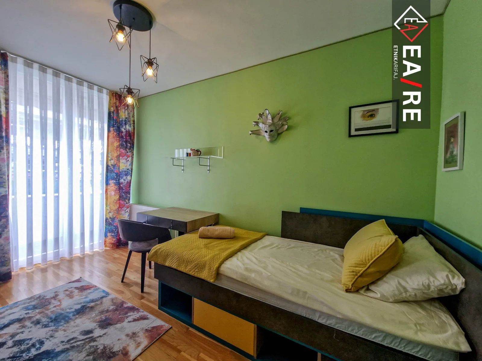 PENT-HOUSE DUPLEX ME QIRA NË AKTASH!