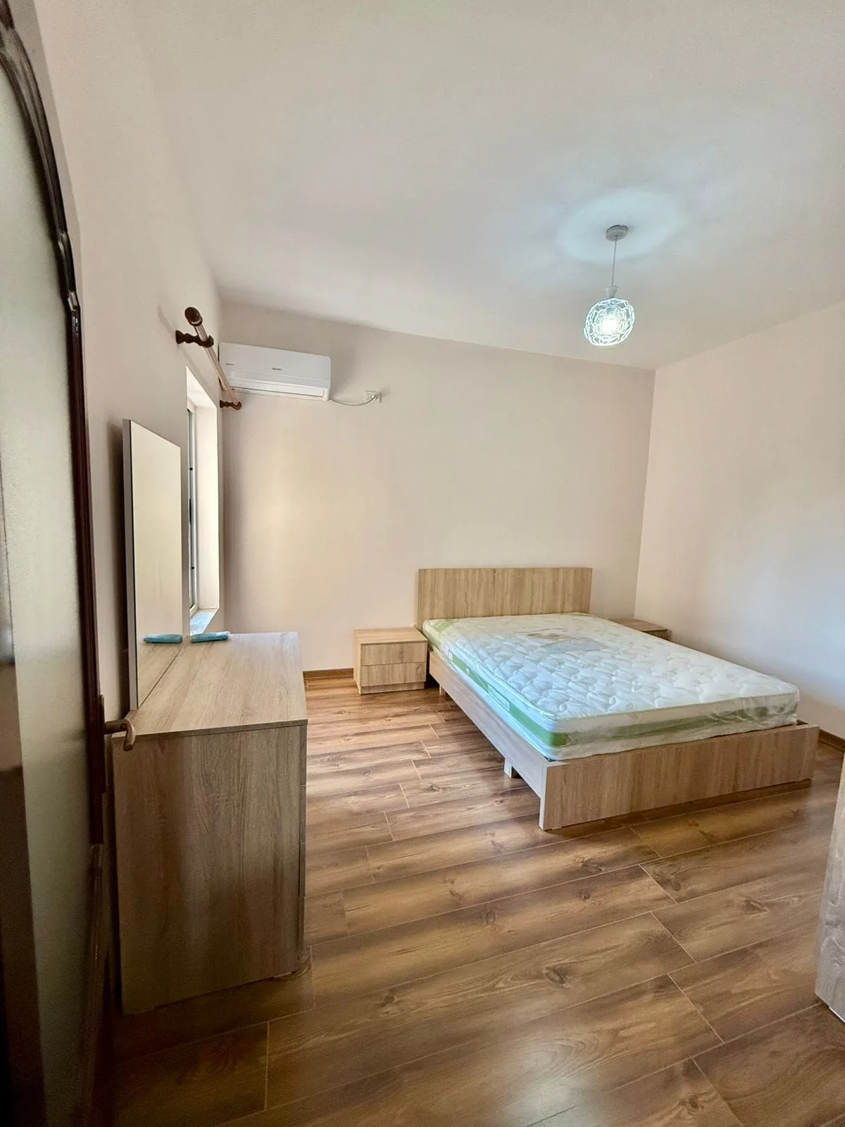 Apartament Me Qera 1+1 Tek Rruga e Kavajes (ID B211374) Tirane
