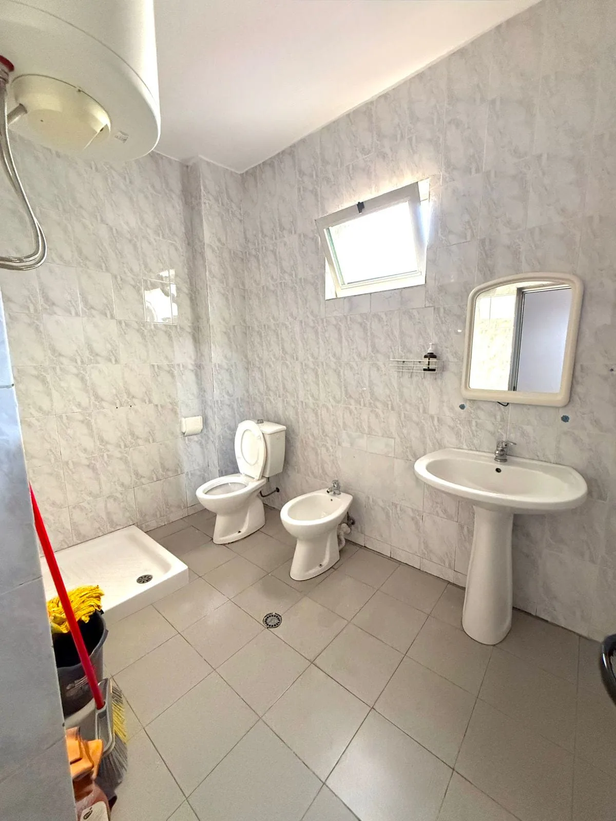 Apartament Me Qera 1+1 Tek Rruga e Kavajes (ID B211374) Tirane