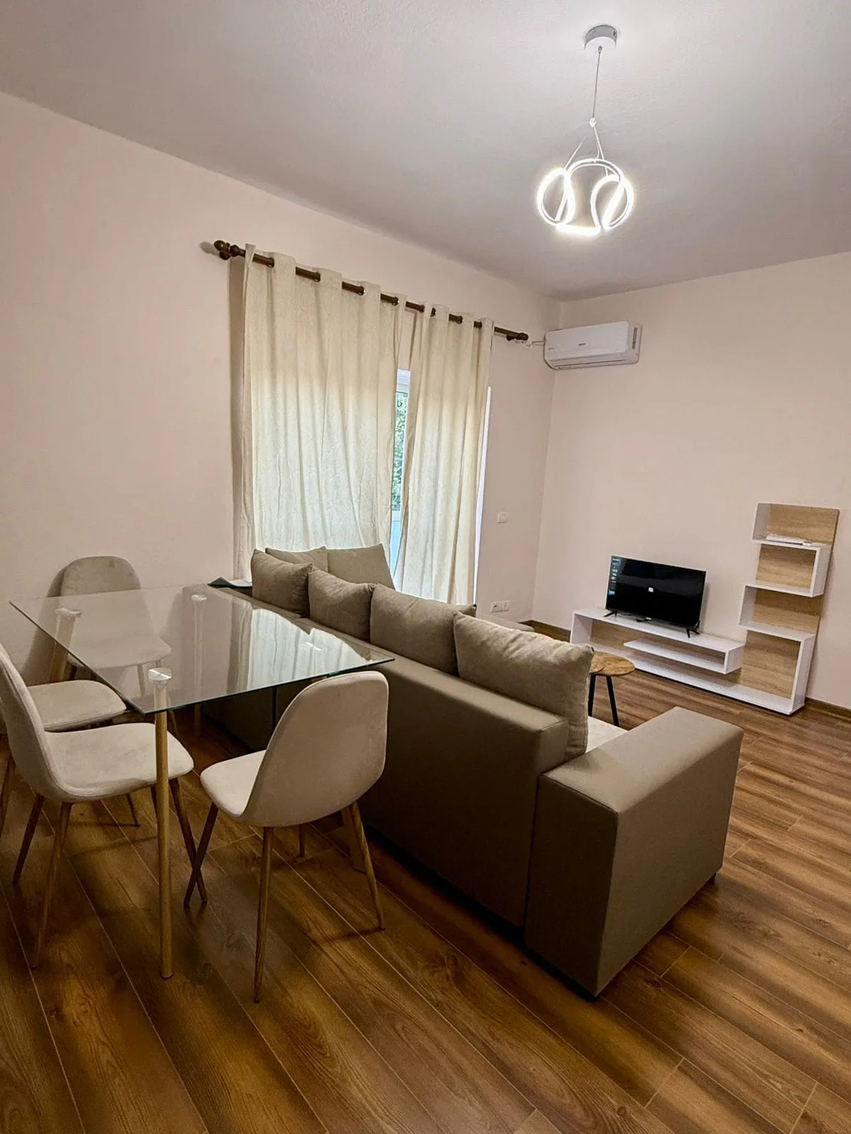 Apartament Me Qera 1+1 Tek Rruga e Kavajes (ID B211374) Tirane