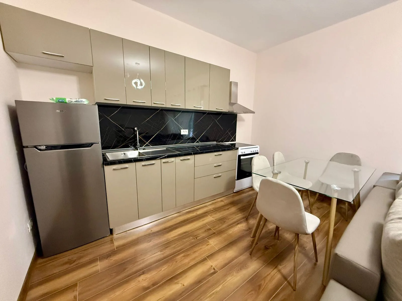Apartament Me Qera 1+1 Tek Rruga e Kavajes (ID B211374) Tirane