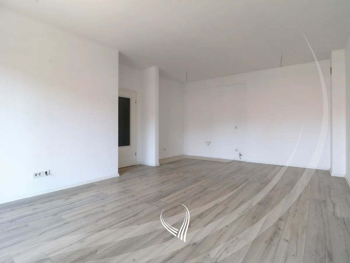 Zyre me 3 dhoma pune me qira në lagjen Mati 1 - Rruga B