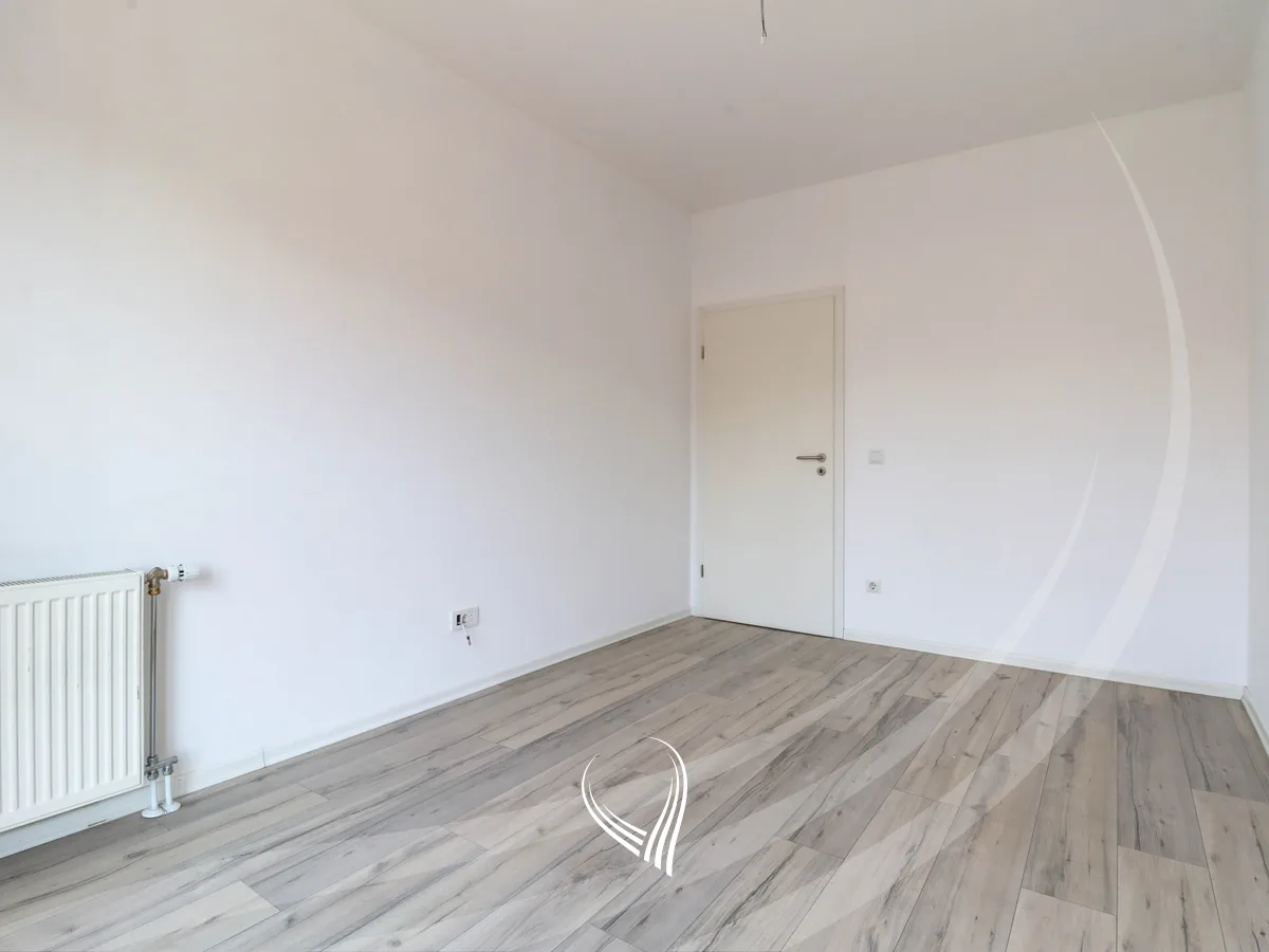 Zyre me 3 dhoma pune me qira në lagjen Mati 1 - Rruga B