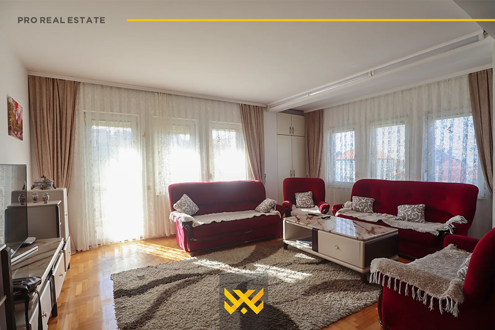 Shtëpi 430m² në #SHITJE në Kodrën e Trimave.