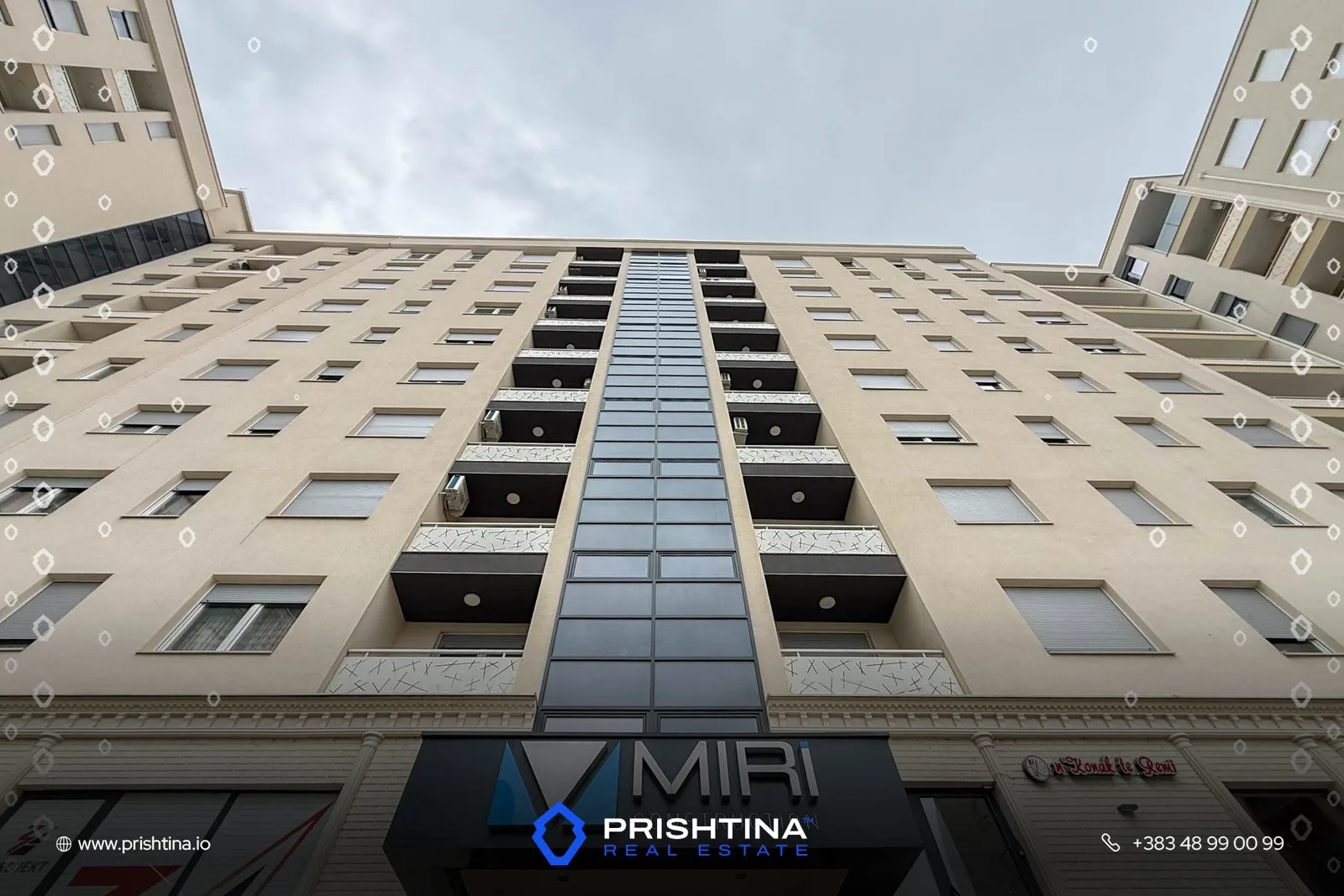 Banesë në #shitje te Mati 1 100m² 🏠✨