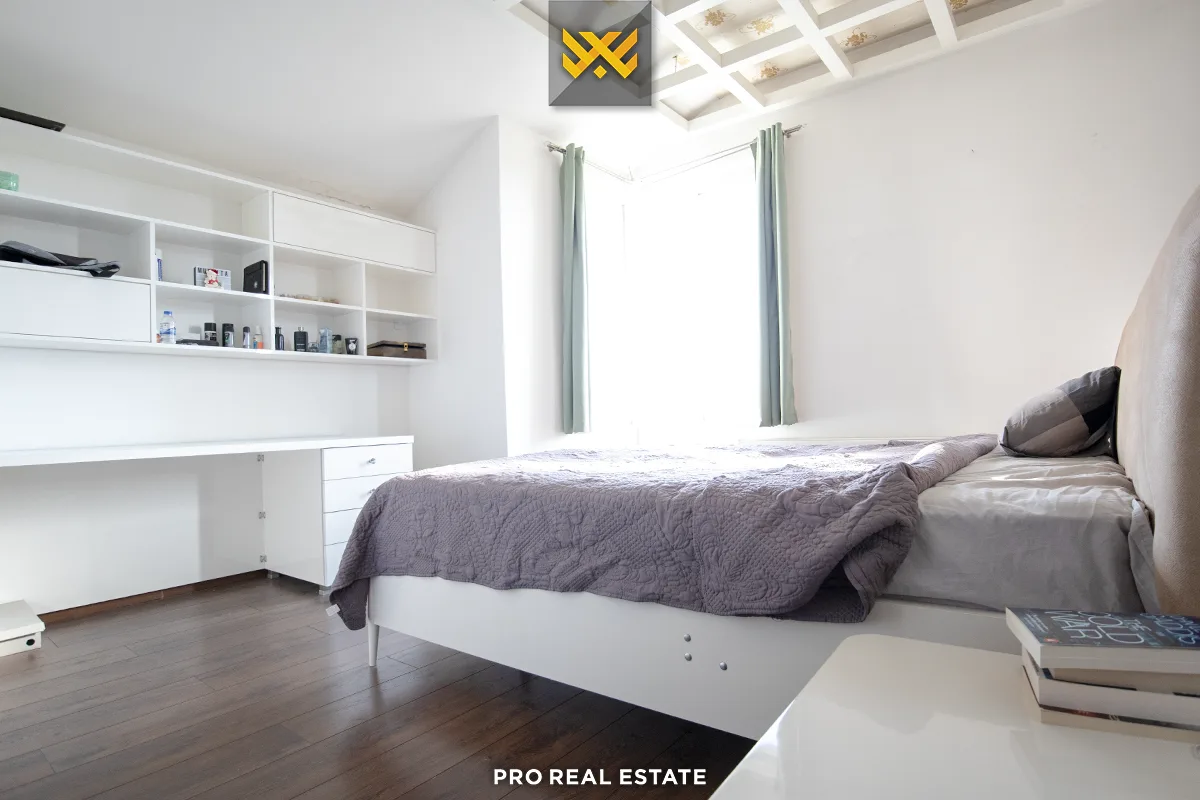 Shtëpi 450m² për #SHITJE në Lagjen e Profesorëve