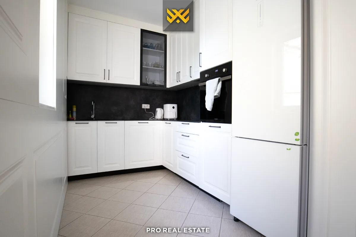 Shtëpi 450m² për #SHITJE në Lagjen e Profesorëve