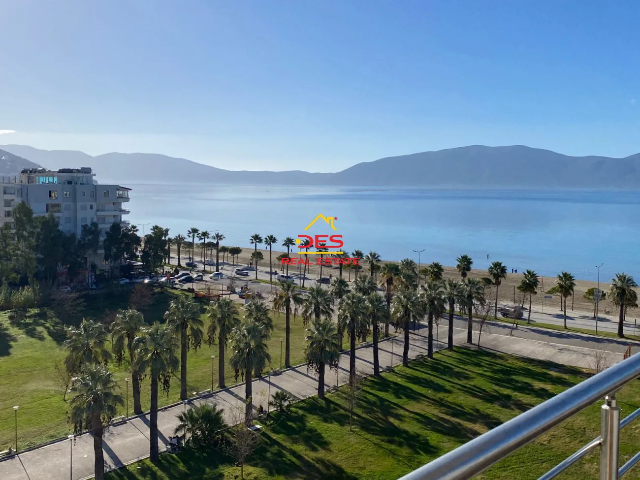 Jepet me qira apartament 2+1 me pamje nga deti te shkolla e marinës ,vlorë.