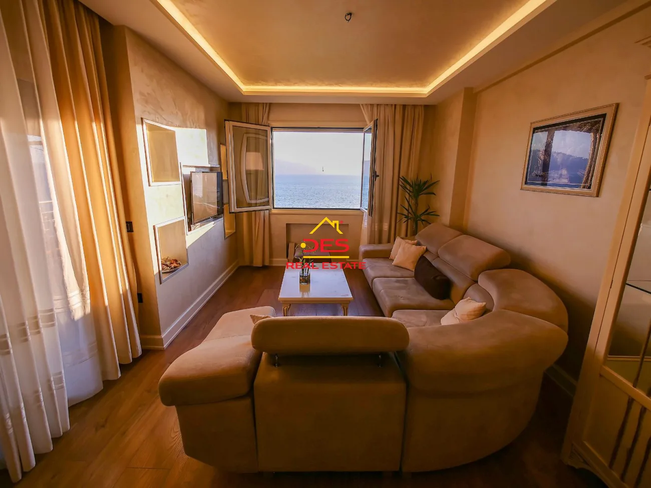 Jepet me qira apartament 2+1 me pamje nga deti te shkolla e marinës ,vlorë.