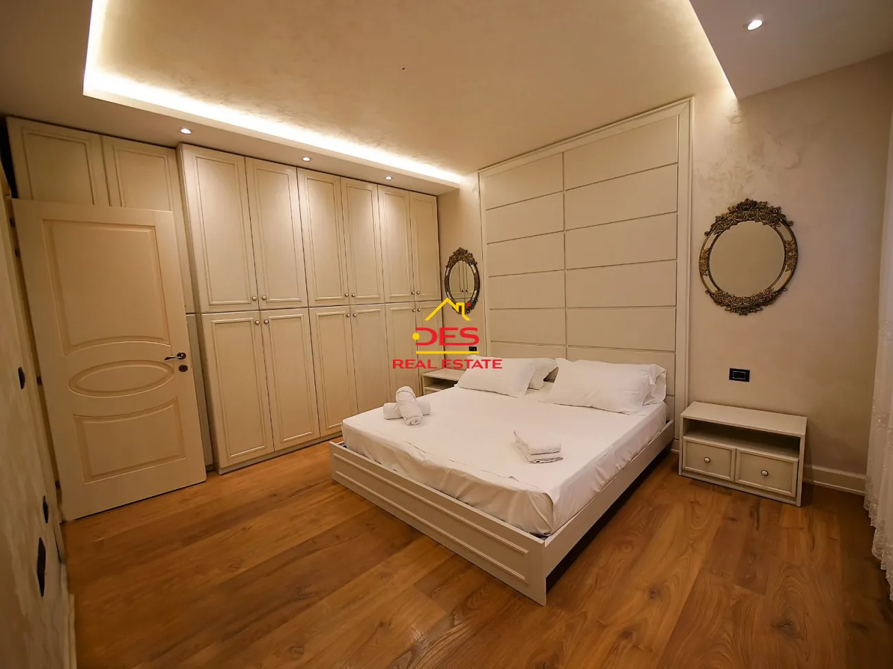 Jepet me qira apartament 2+1 me pamje nga deti te shkolla e marinës ,vlorë.