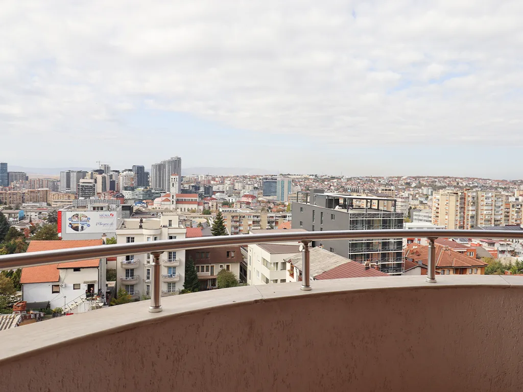 Banesë me qira me 2 dhoma gjumi në Aktash