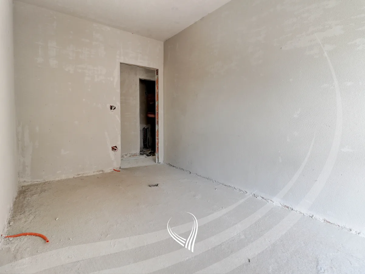 Banesë me 3 dhoma gjumi në shitje në lagjen Arbëria – Dragodan