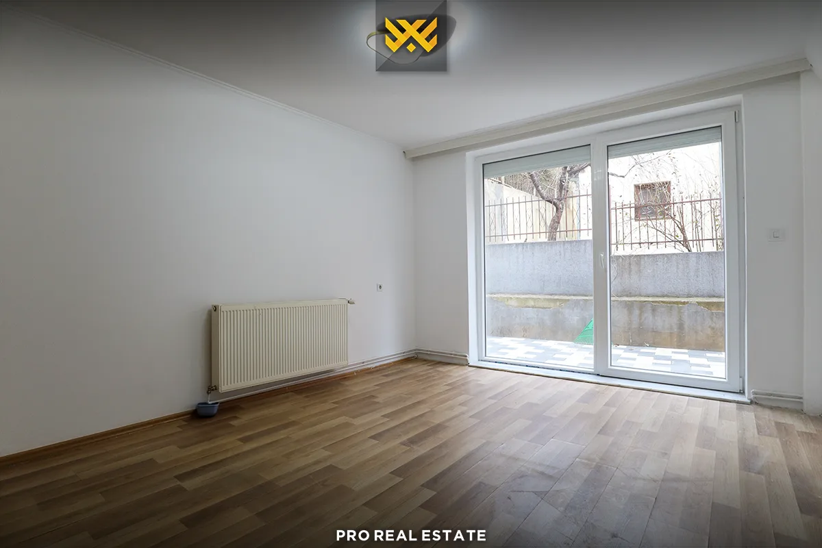 Shtëpi - Zyrë 450m² me #QIRA në Taslixhe I.