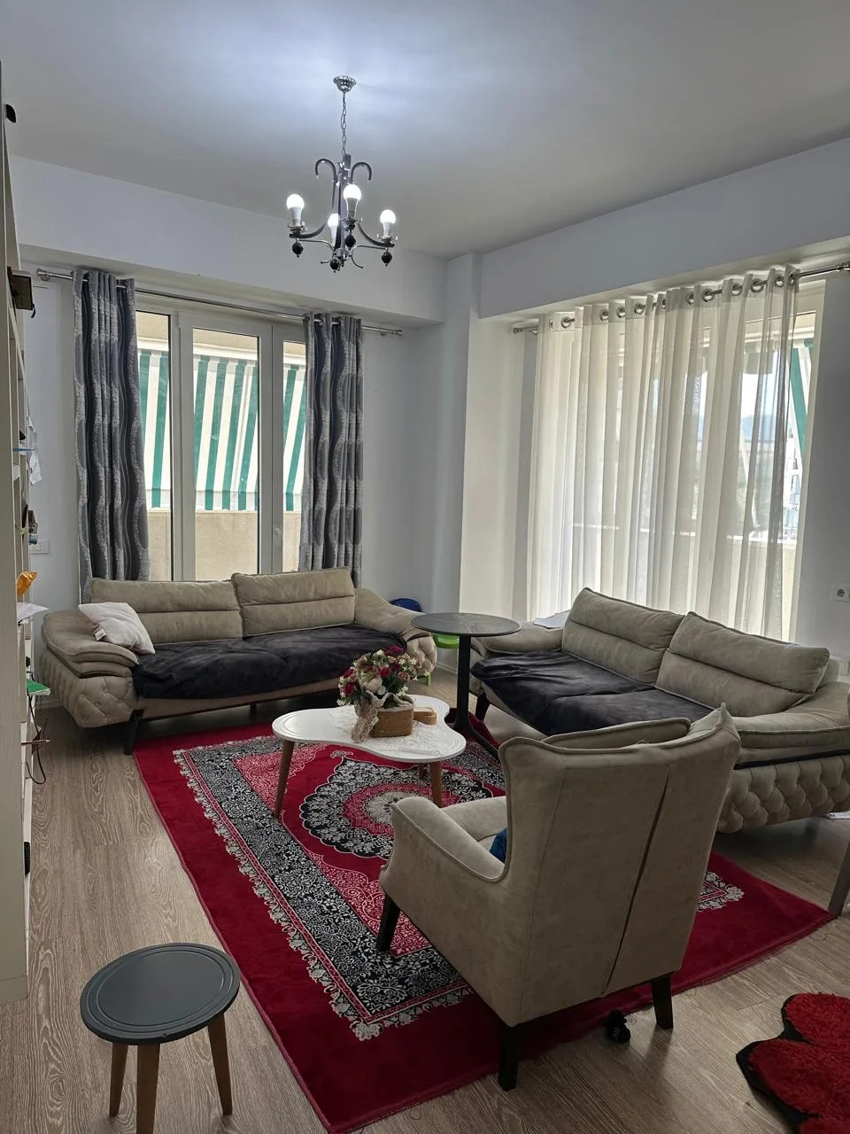 Apartament ne Shitje 3+1+2 tek 21 Dhjetori (ID B13099) Tirane.