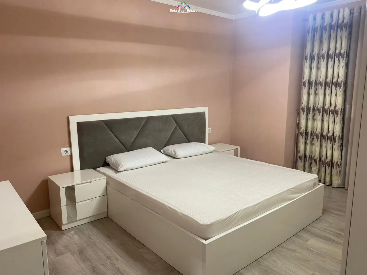 Apartament Me Qera 2+1+2 tek Kompleksi Golden Park (ID B2201256) Tirane