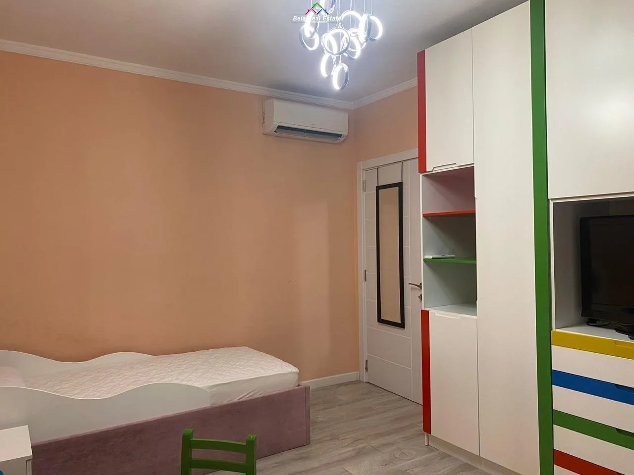 Apartament Me Qera 2+1+2 tek Kompleksi Golden Park (ID B2201256) Tirane
