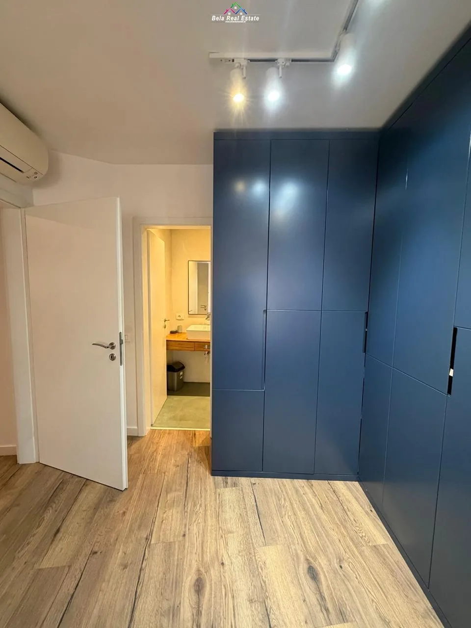 Apartament Me Qera 2+1 Tek 21 Dhjetori (ID B2201938) Tirane