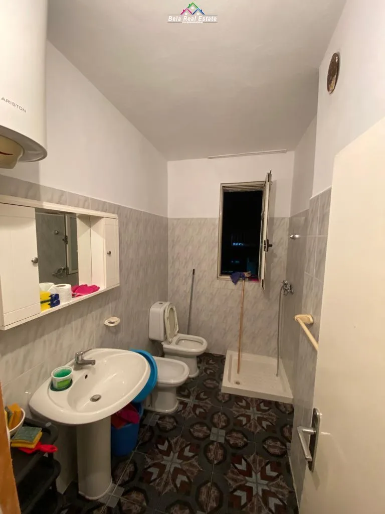 Apartament Me Qera 2+1 Ne Myslym Shyri  (ID B22186) Tirane
