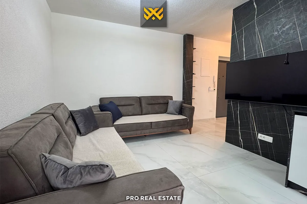 Banesë / Zyrë 60m² me #QIRA në Qendër