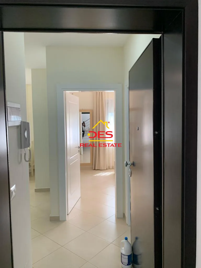 Shitet apartament 1+1 në radhimë, vlorë.