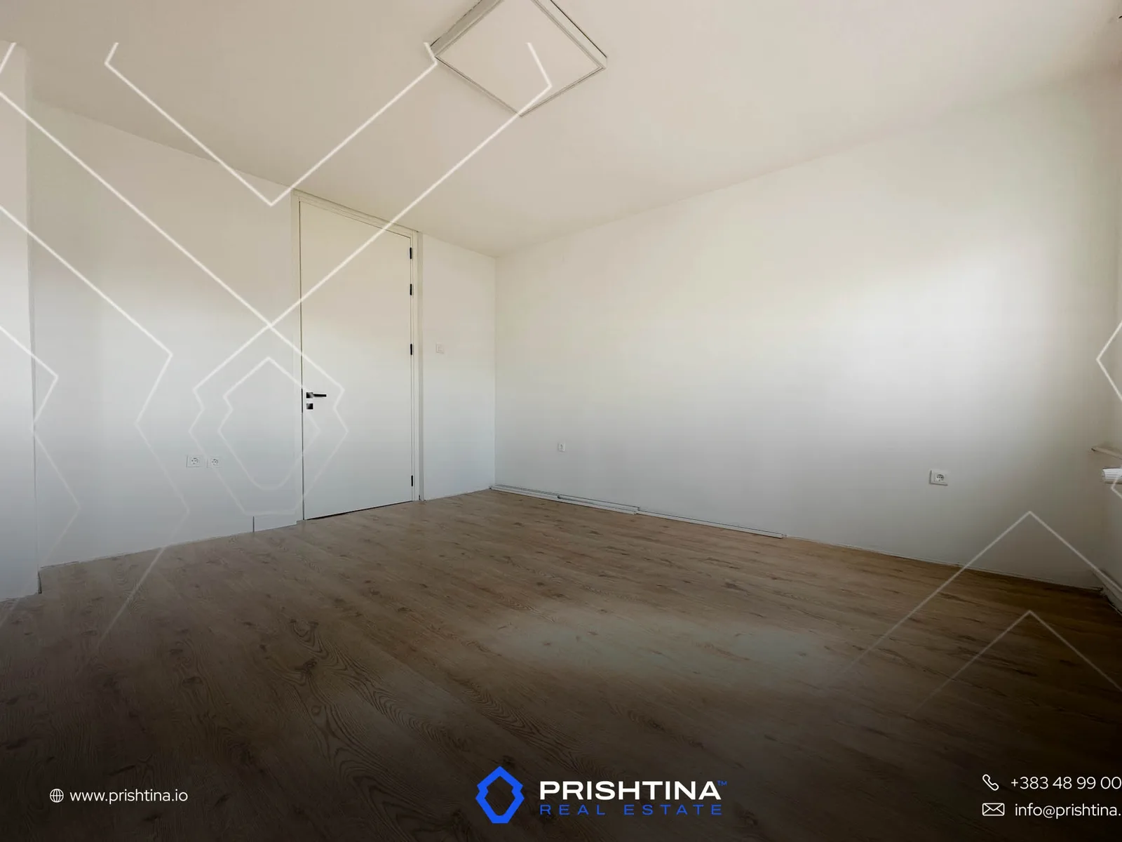 Zyrë me qira 65m² në Ulpianë