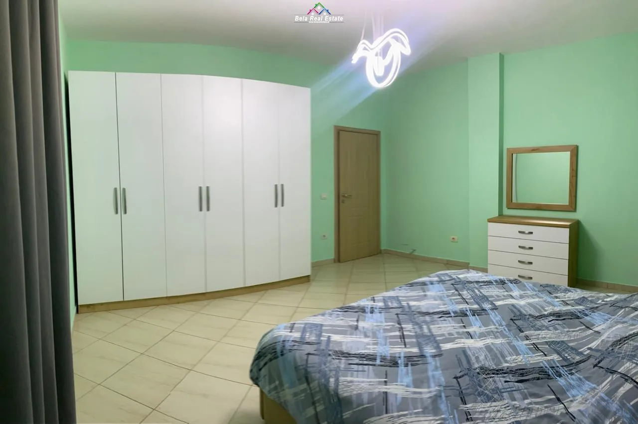 Kati Vile Me Qera 2+1 Tek ish Tregu Elektrik (ID BV22365) Tirane.