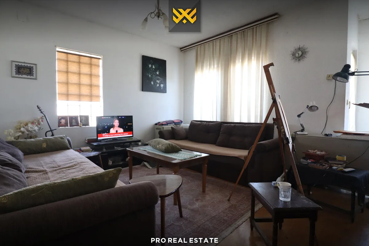 Shtëpi 400m² për #SHITJE në Qendër.