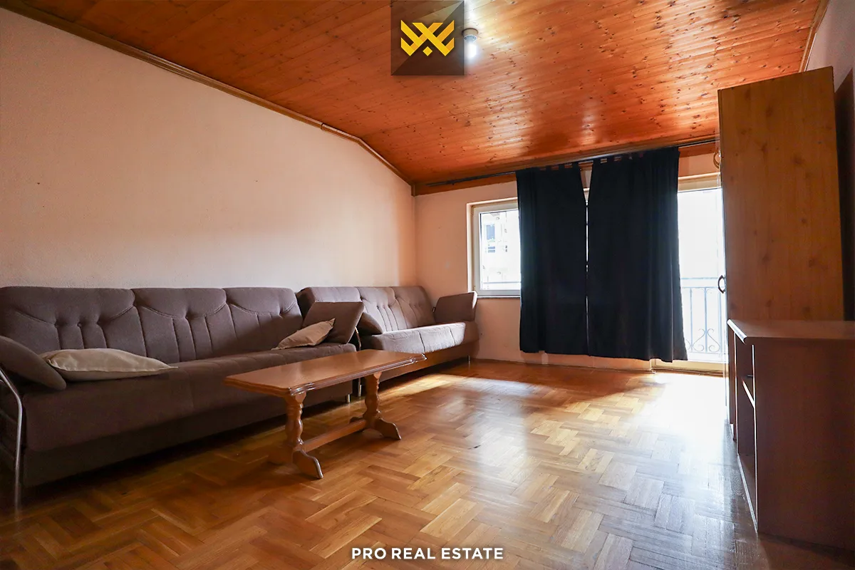 Objekt / Zyrë 230m² me #QIRA te Parku i Qytetit