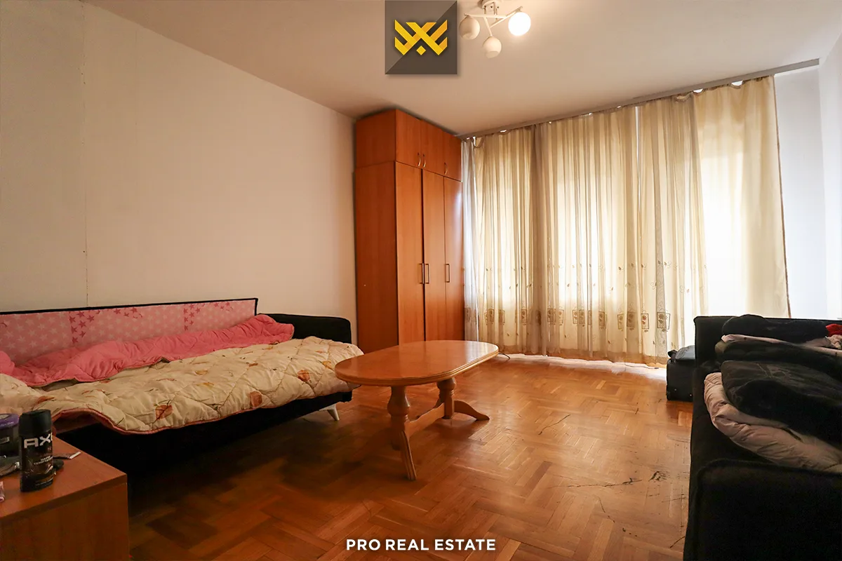 Objekt / Zyrë 230m² me #QIRA te Parku i Qytetit