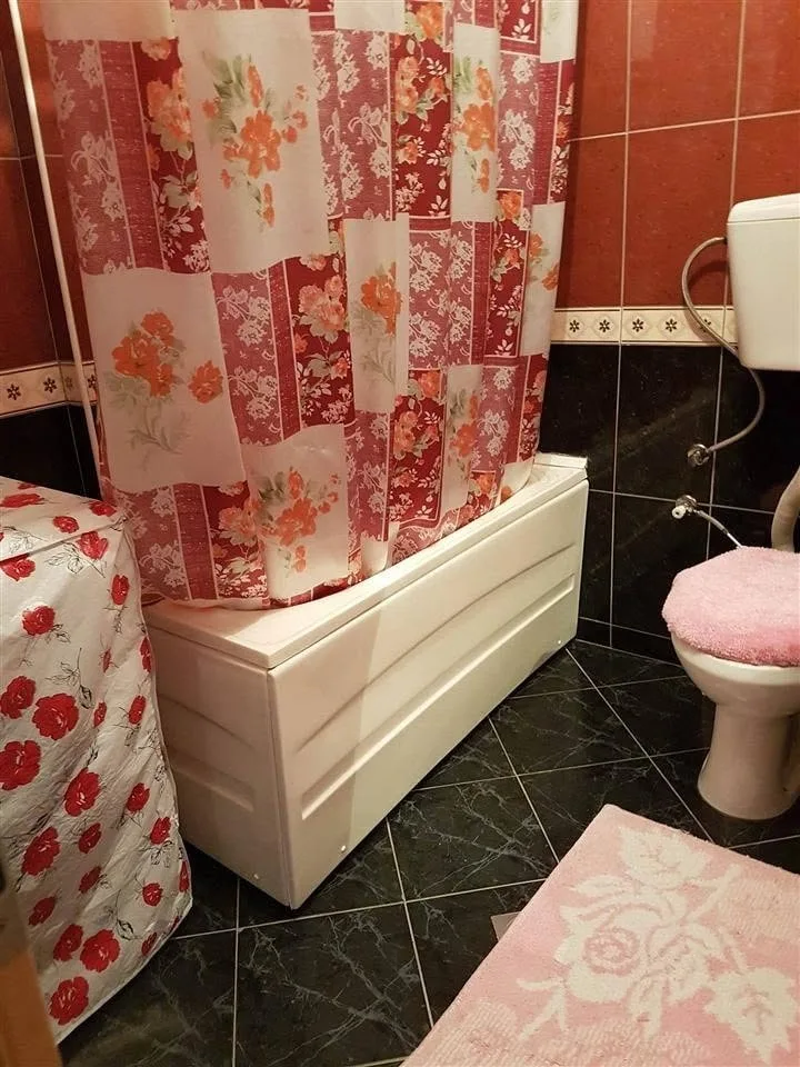 Banesë në shitje në Lagjen Parku i Qytetit