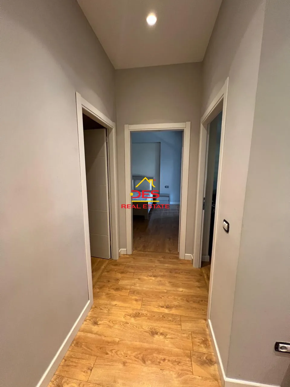 Shitet apartament 3+1+2 në astir, tiranë.