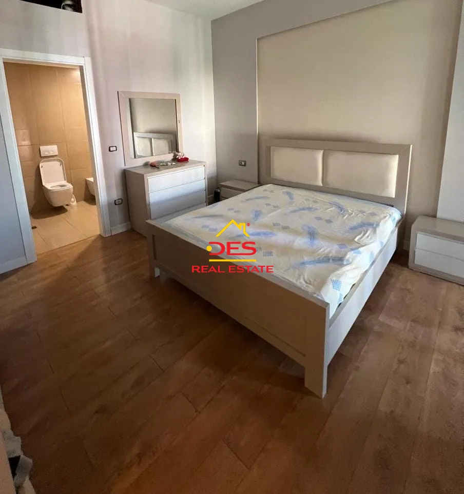 Shitet apartament 3+1+2 në astir, tiranë.