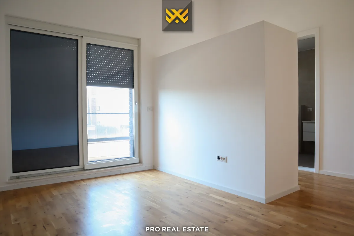 Shtëpi 245m² për #SHITJE në Lagjen Priam Village
