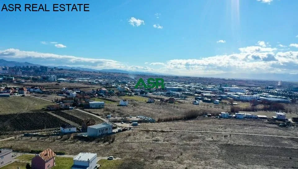 Ofrohet per #shitje trualli tek Përroi i Njelmët,Prishtine