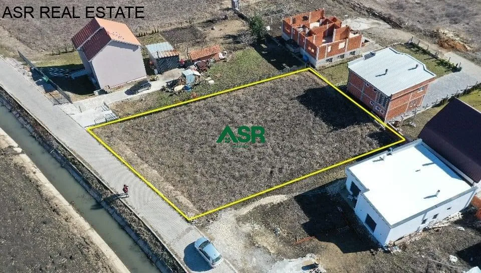 Ofrohet per #shitje trualli tek Përroi i Njelmët,Prishtine