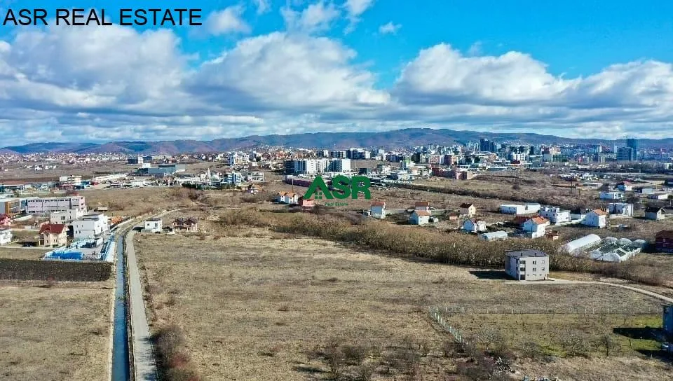 Ofrohet per #shitje trualli tek Përroi i Njelmët,Prishtine