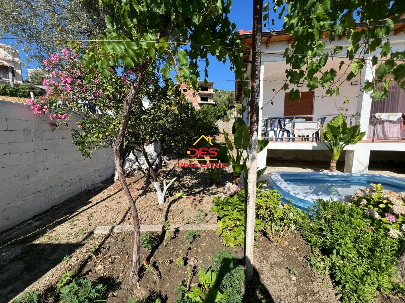 Shitet shtëpi private tek ish-fabrika e çimentos, vlorë.