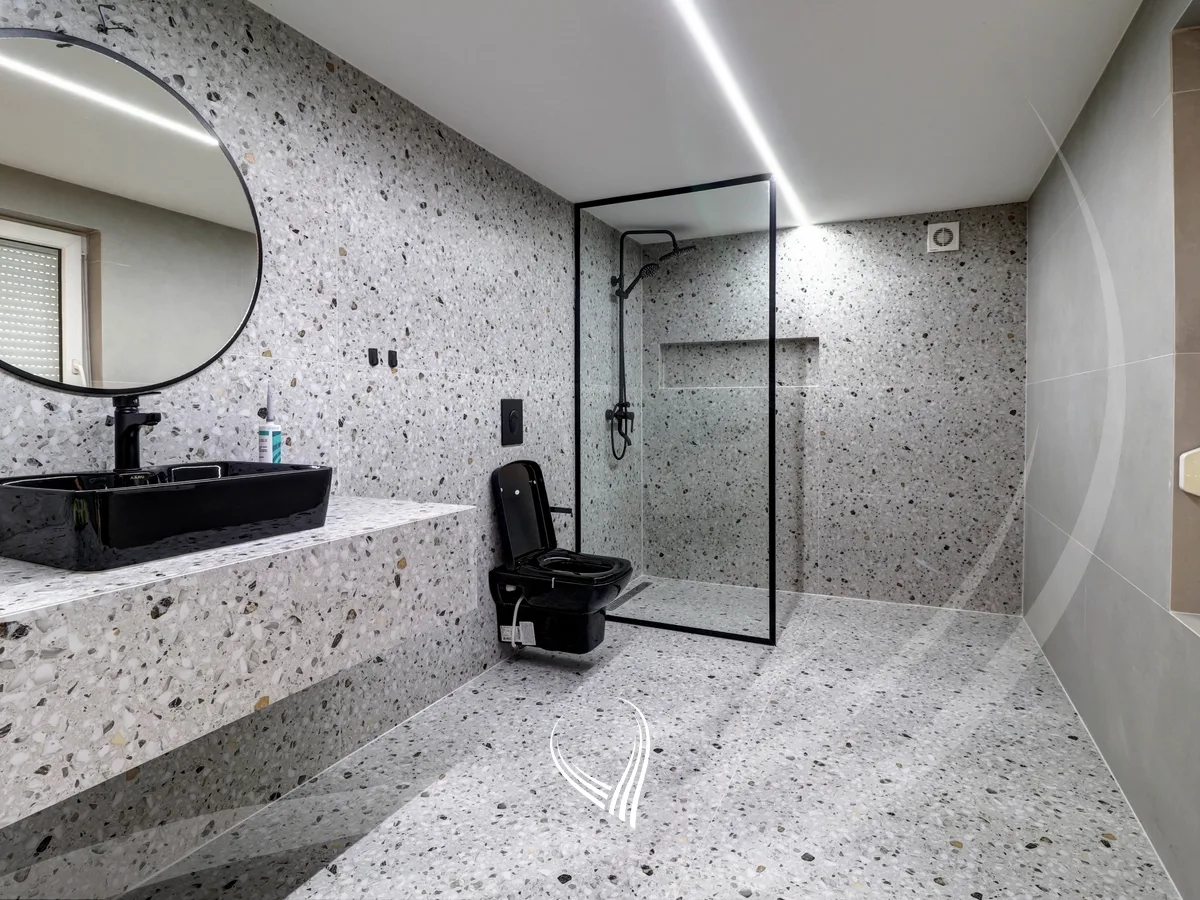 Shtepi 600m2 në shitje në lagjen Taslixhe
