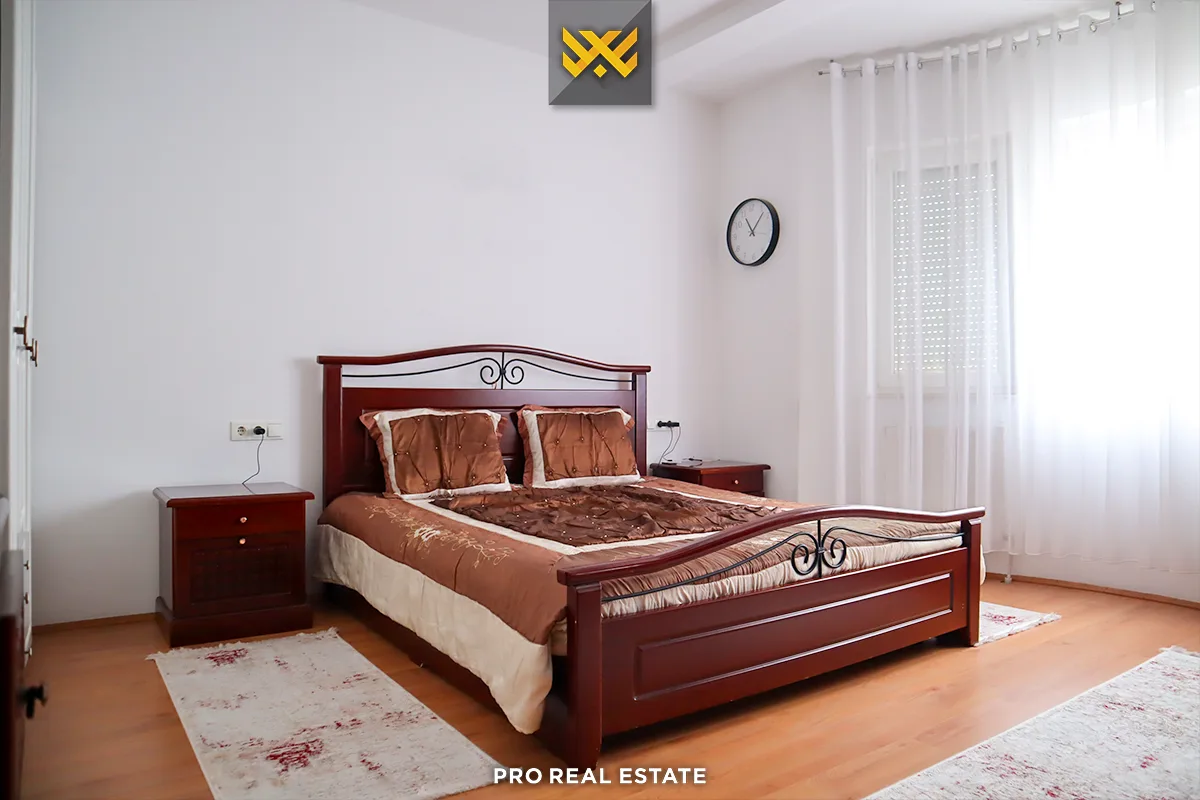 Shtëpi 554m² për #SHITJE në Lagjen Gjinaj